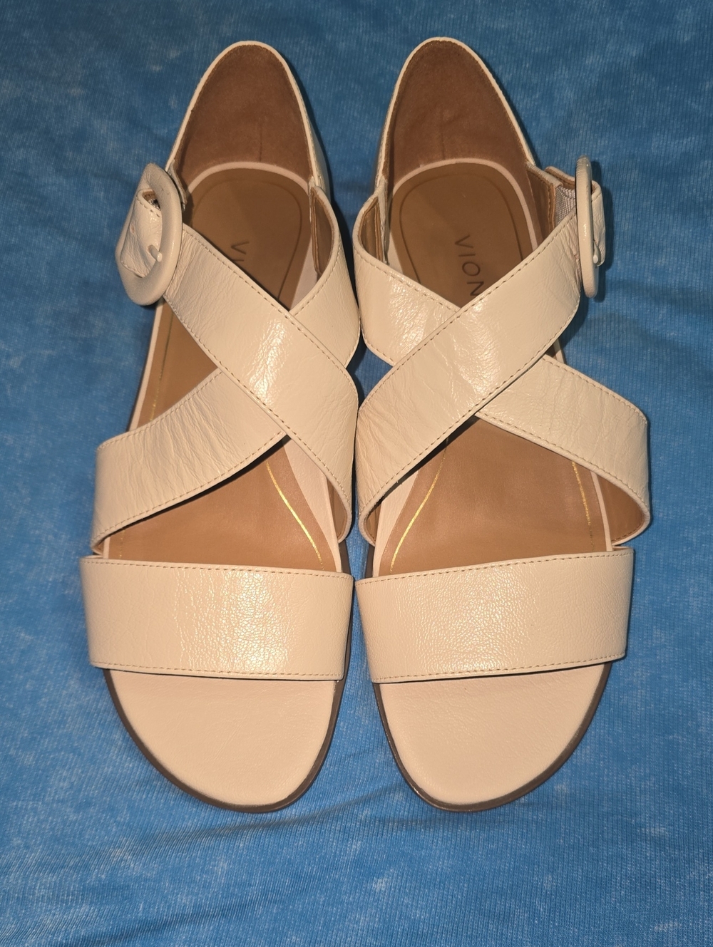 Vionic Women's Tan Cross-Strap Sandals, Luxurious Butter. Leather